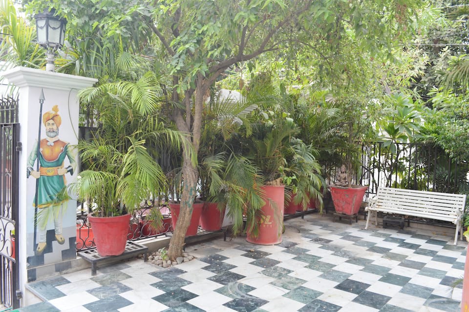 Hotel Raj Palace